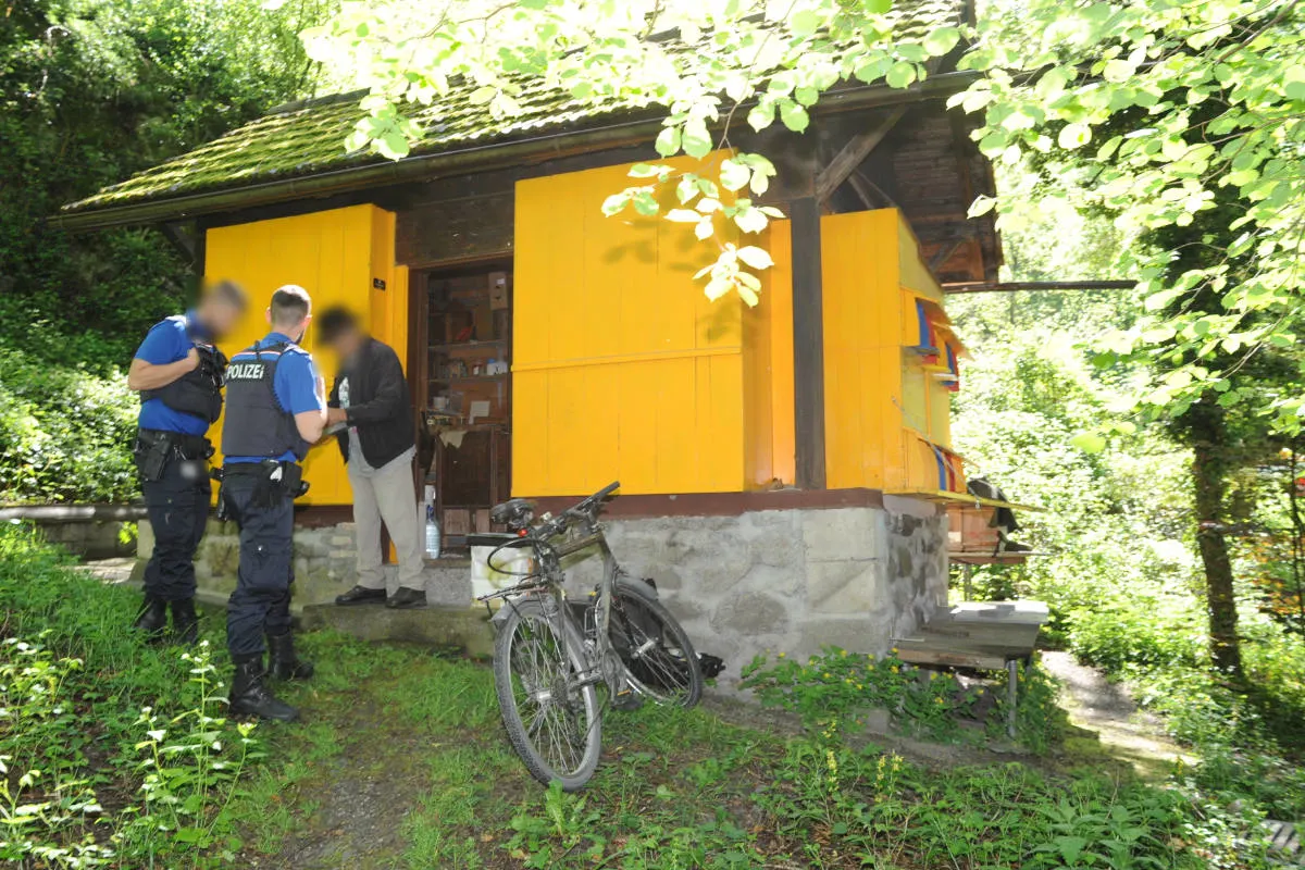 Erstfeld UR - Einbruchdiebstahl mit versuchter Brandstiftung