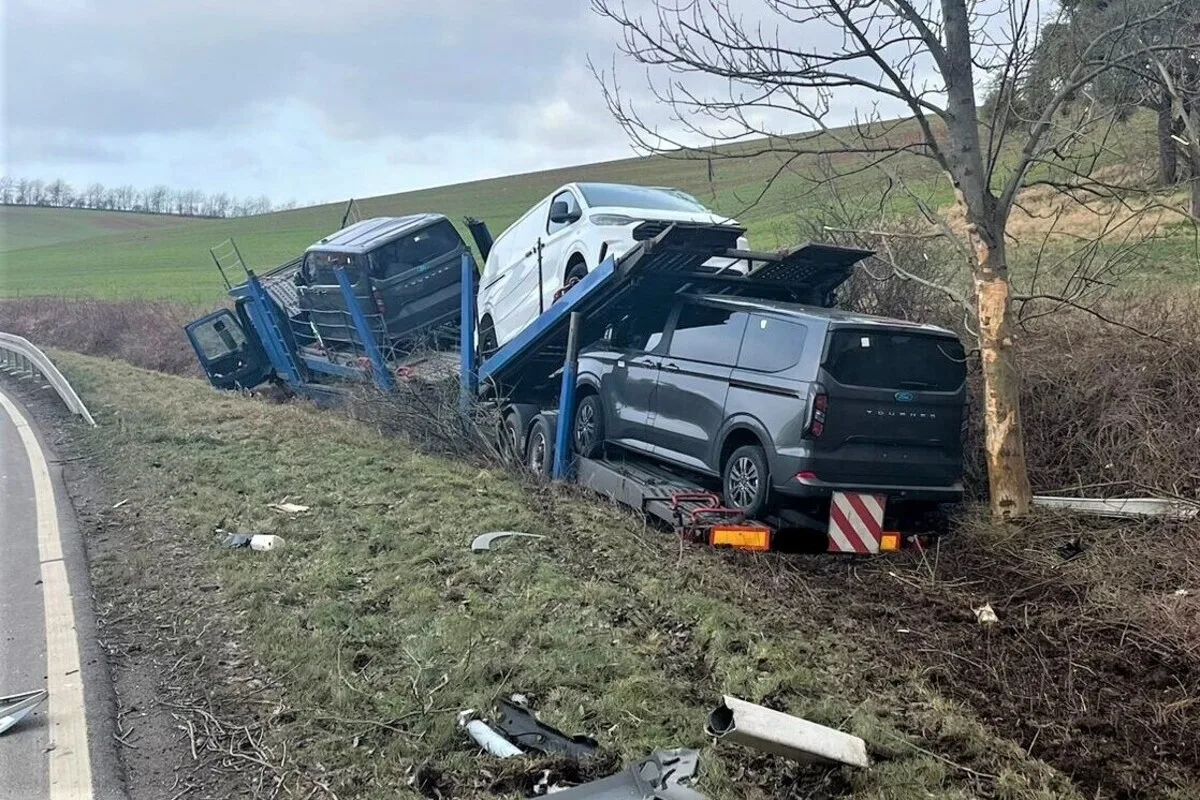 Teistungen TH - Hoher Sachschaden nach Unfall