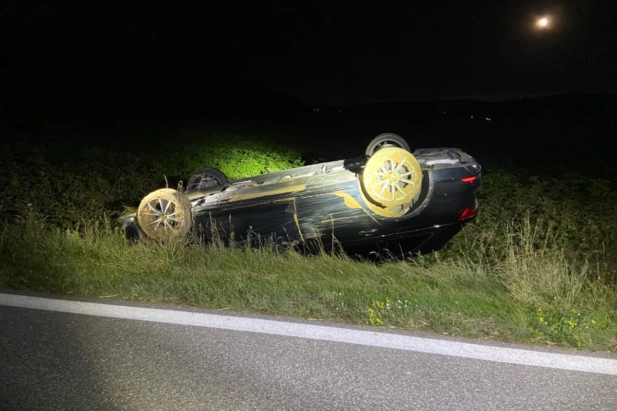 Tegerfelden TG - Junge Autolenkerin verunfallt mit leistungsstarkem Audi
