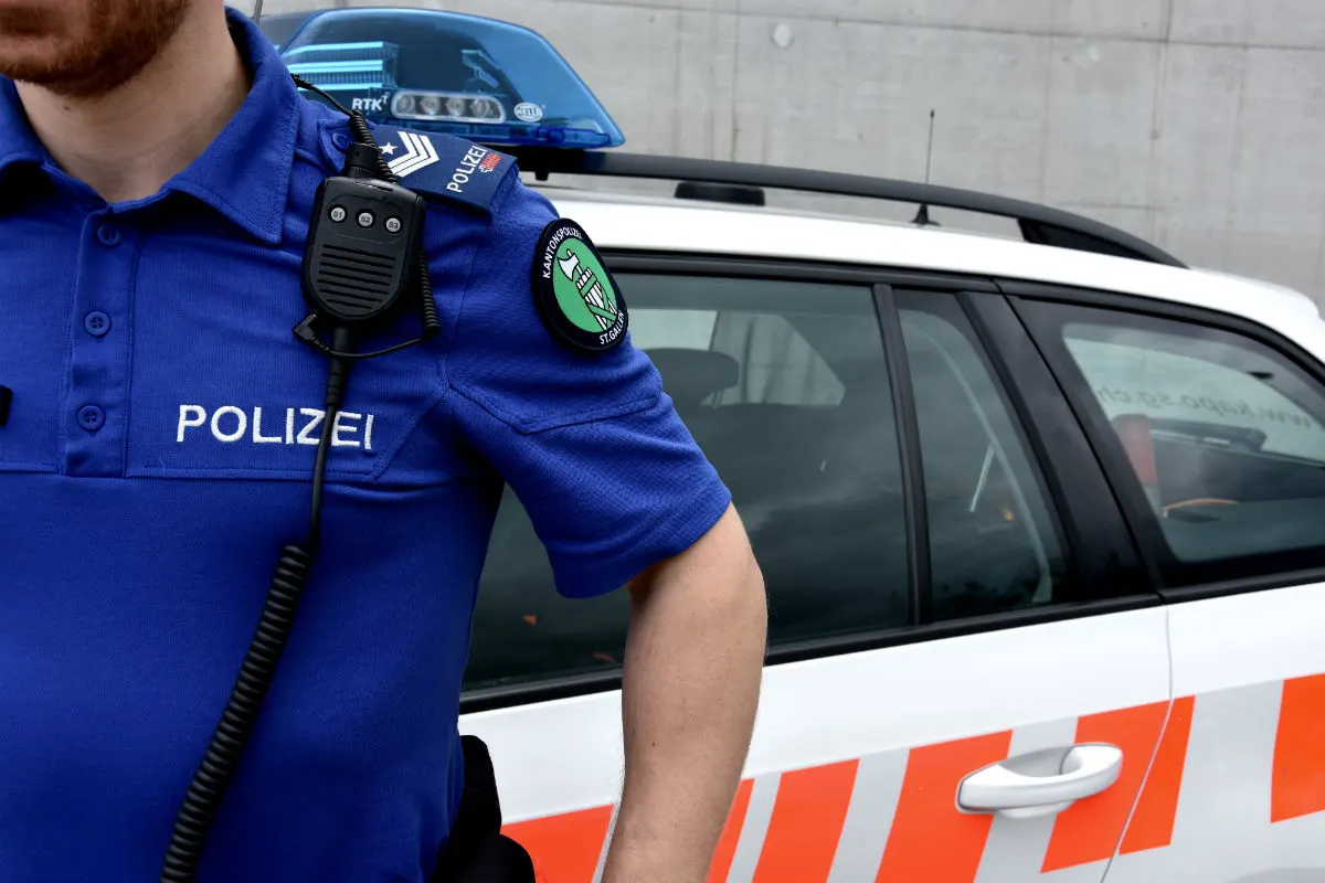 Stadt St.Gallen - Falsche Polizistin betrügt Frau um 22'000 Franken