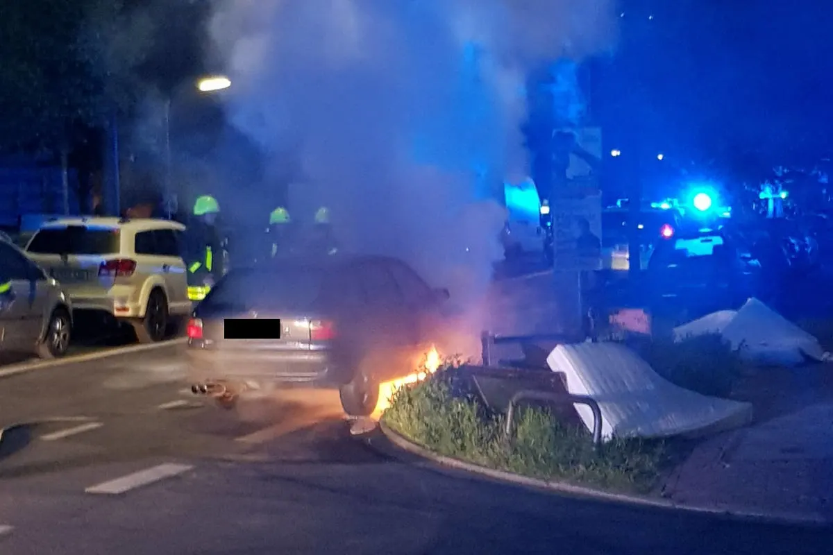 28-Jähriger flüchtet mit seinem Auto vor der Polizei