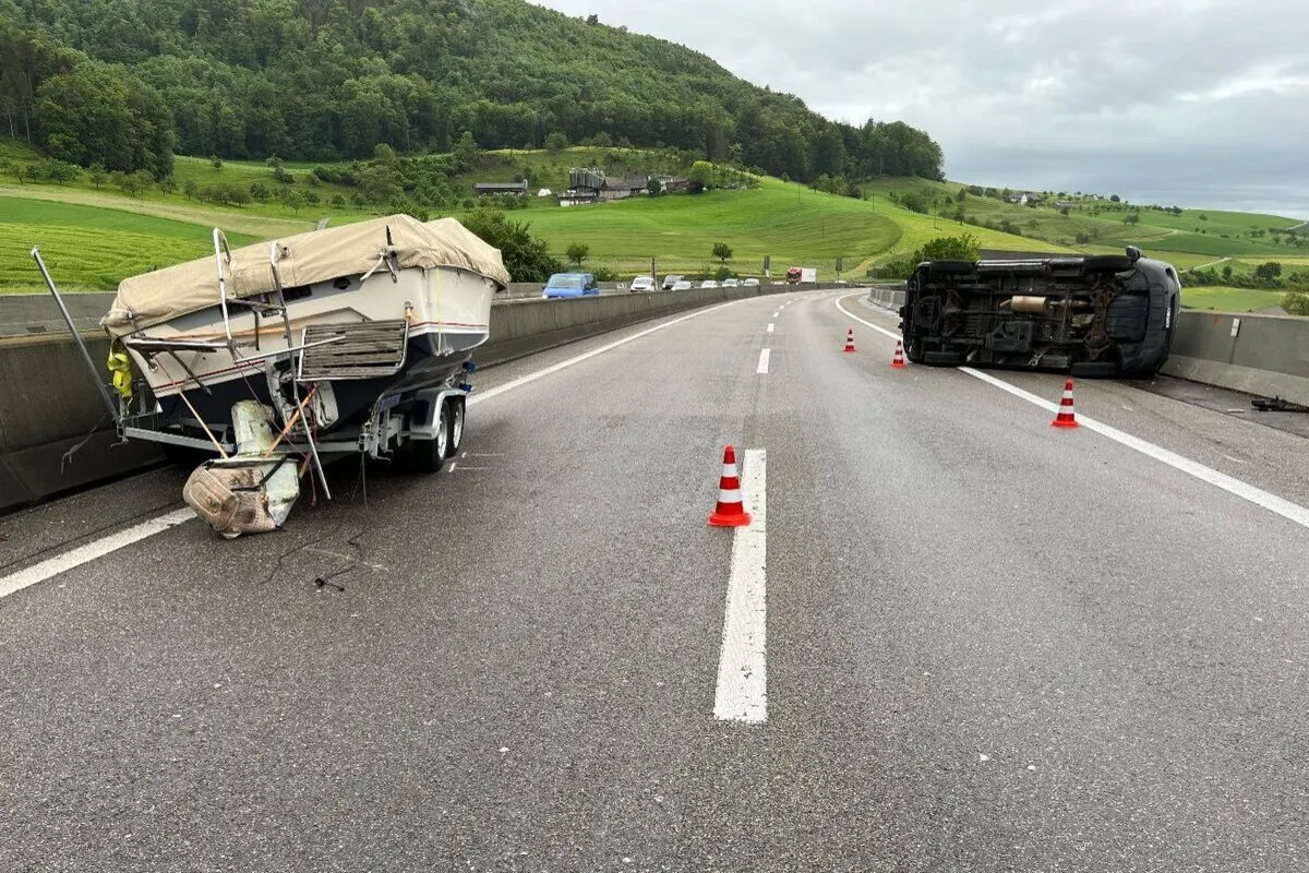 Arisdorf BL/A2 - Verkehrsbehinderungen nach Selbstunfall 