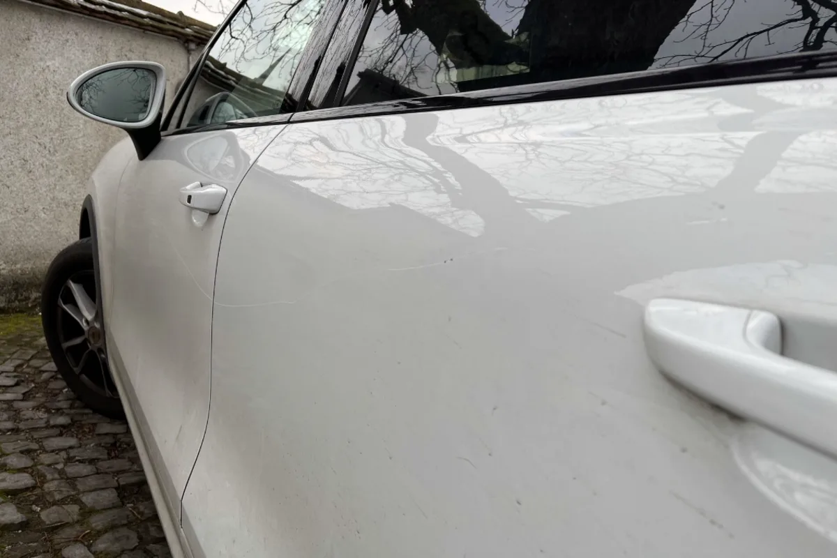 Schaffhausen - Auto absichtlich beschädigt 