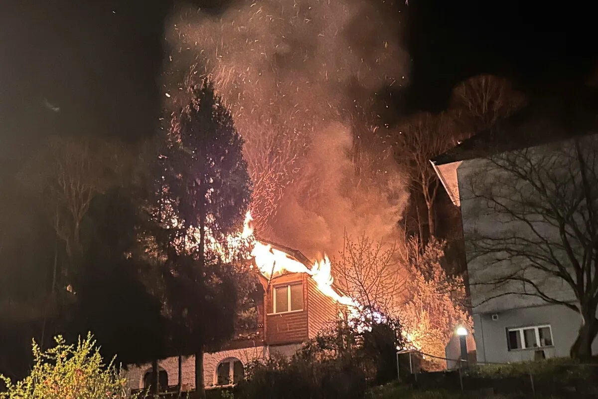 Aarau - Schönenwerderstrasse wegen Brand komplett gesperrt