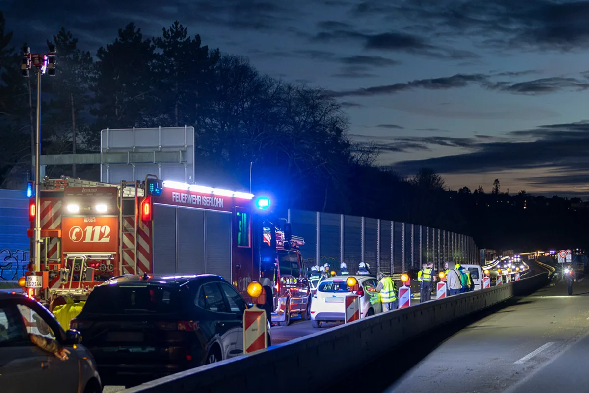 A46 Iserlohn – Unfall im Baustellenbereich mit Vollsperrung