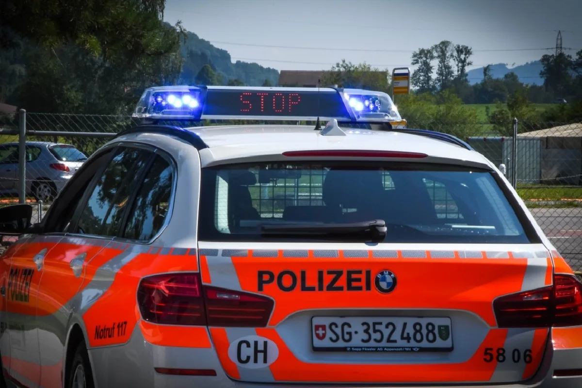 Staad SG – 17-Jähriger flüchtet mit Roller vor Polizei