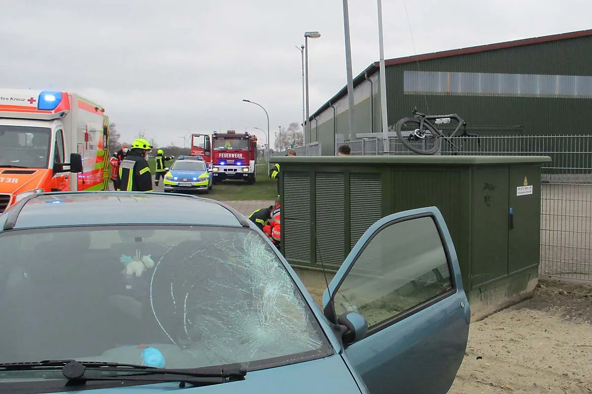 Ahlerstedt - Radfahrer bei Unfall schwer verletzt