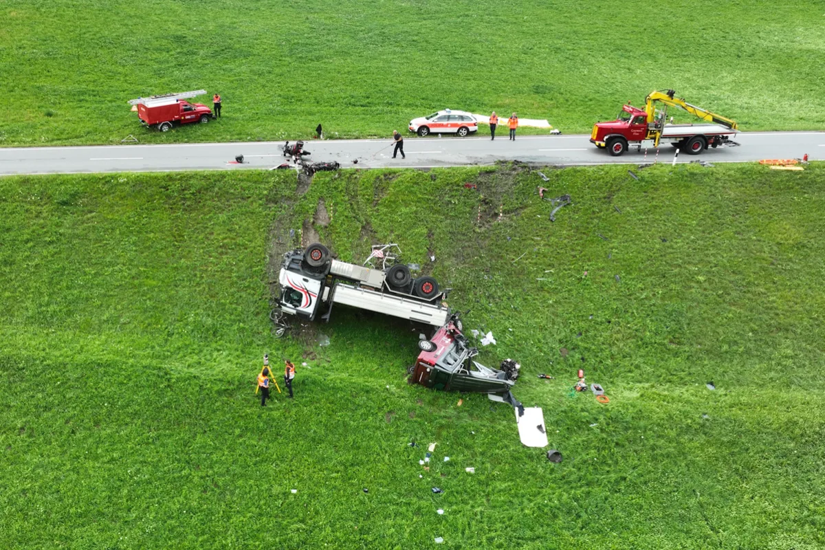 Rueun GR - Schwerer Unfall fordert ein Todesopfer