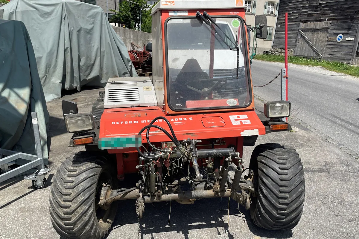 Unfall in Disentis/Mustér GR – Motorkarren überrollt 68-Jährigen