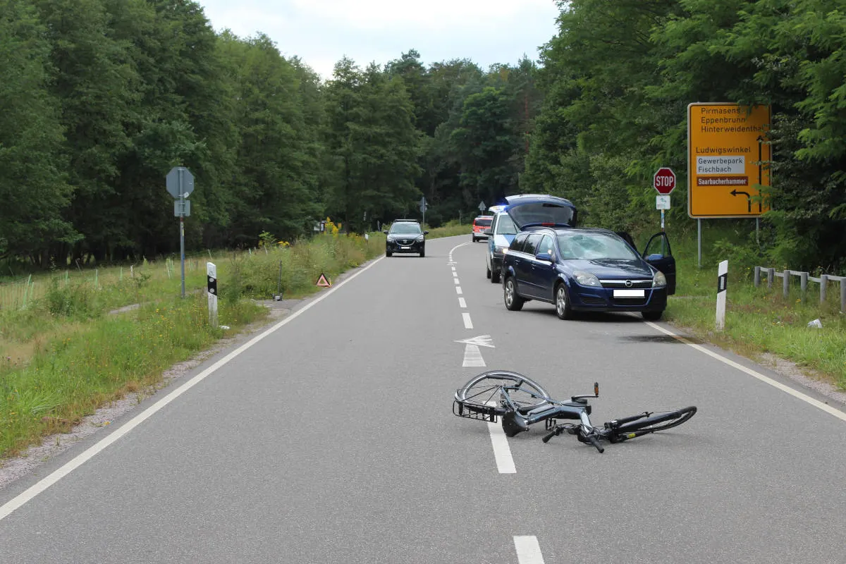Fischbach bei Dahn – Verkehrsunfall mit schwer verletztem Fahrradfahrer