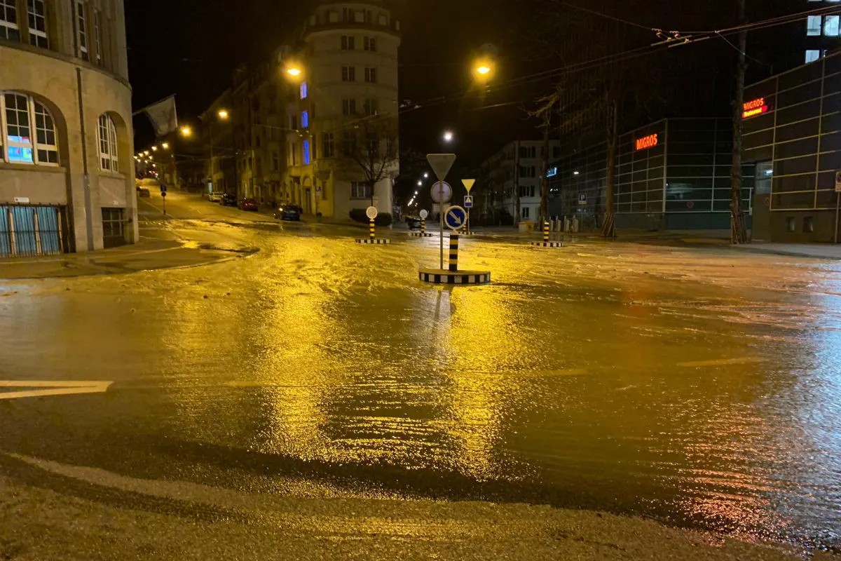 St. Gallen SG - Strassen wegen Wasserrohrbruch gesperrt
