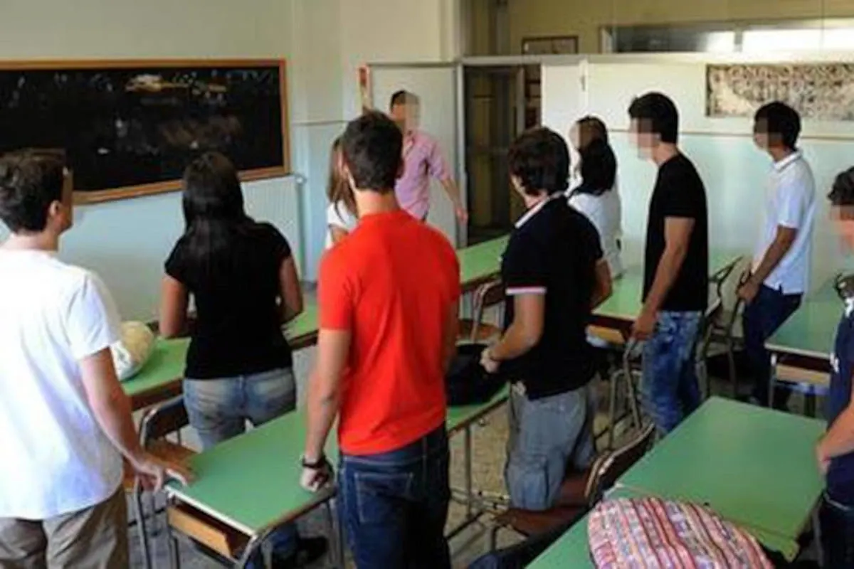 Hakenkreuz auf Klassenfoto