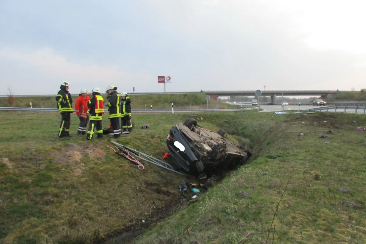 Sittensen - Pkw Brand zügig gelöscht - Katze aus Fahrzeug gerettet