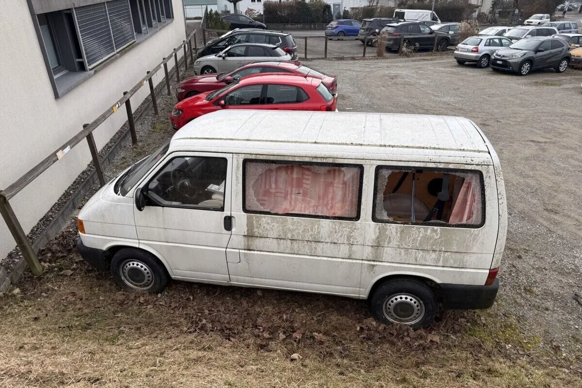 Stein am Rhein SH – Unbekannte beschädigen parkiertes Auto