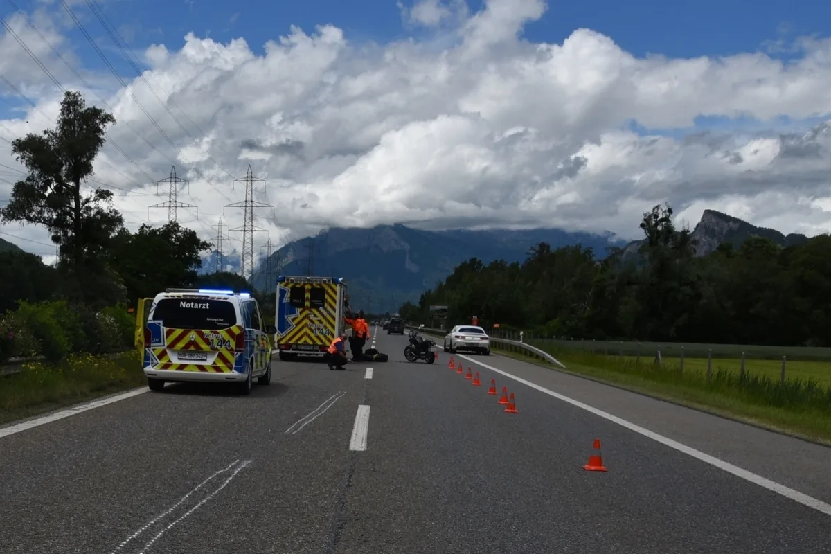 A13/Maienfeld GR - Kollision zwischen zwei Motorrädern