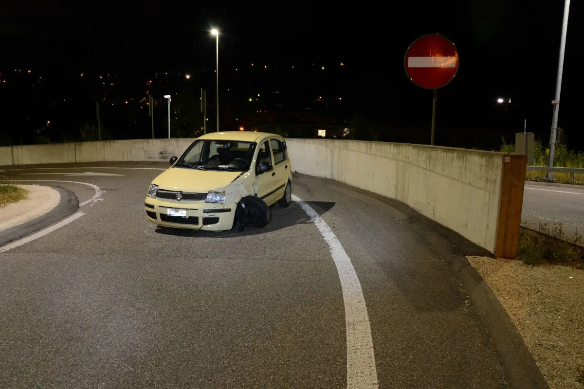 Füllinsdorf BL - Unfall nach Flucht vor Polizeikontrolle