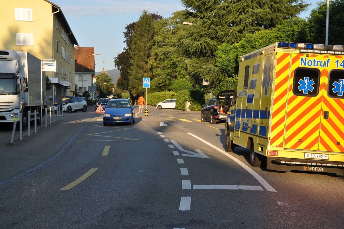 Grenchen SO – Jugendliche wird beim Überqueren der Strasse von Auto erfasst