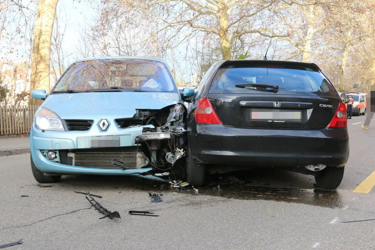 Stadt St. Gallen - Zwei leicht Verletzte bei Verkehrsunfall