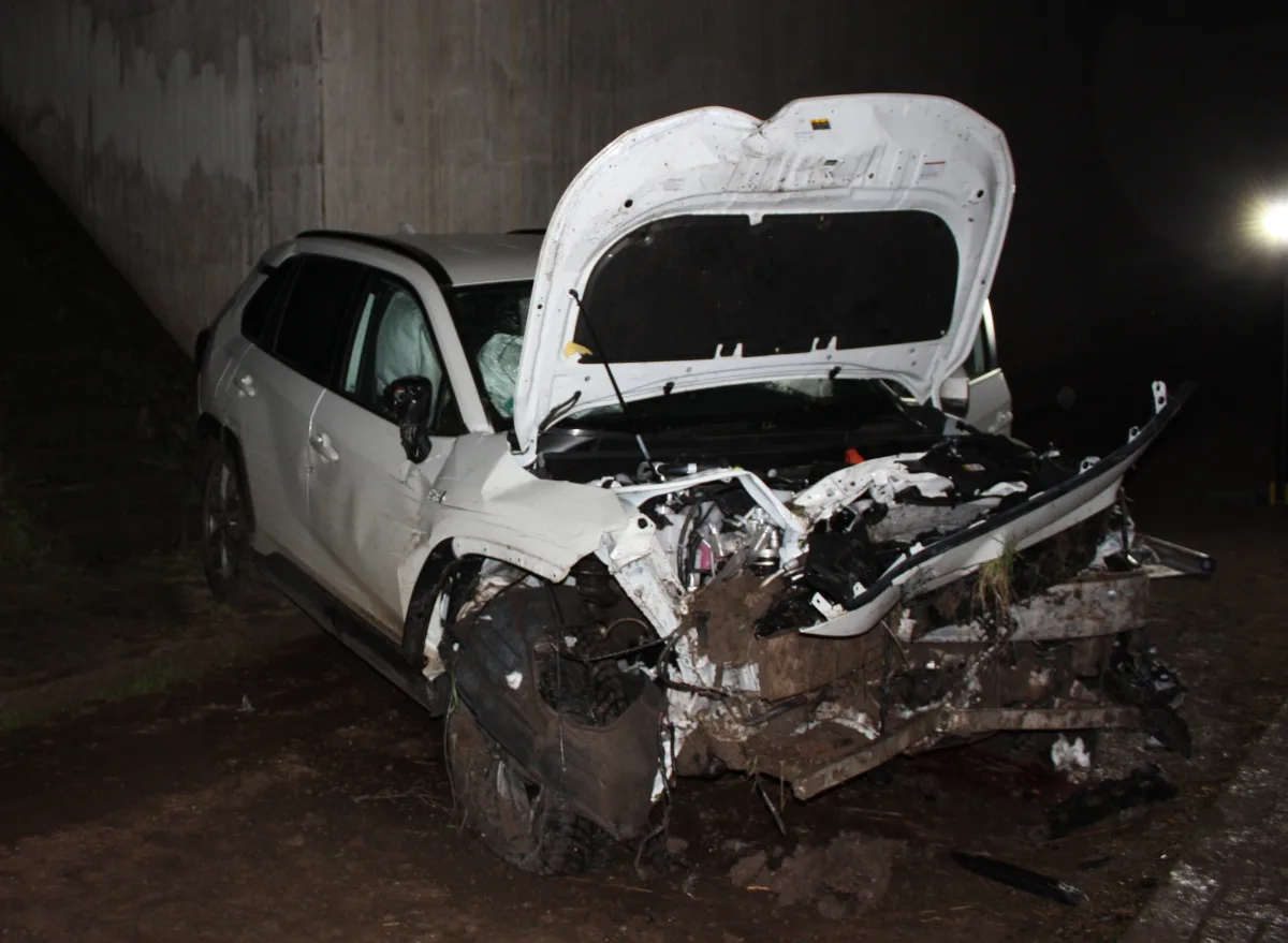 A4 Höhe Mühlberg / Drei Gleichen: Person bei Unfall lebensbedrohlich verletzt