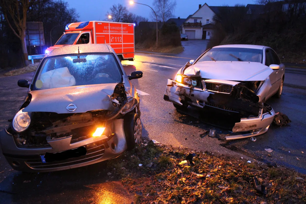 Hüllhorst – Zwei Verletzte nach Verkehrsunfall