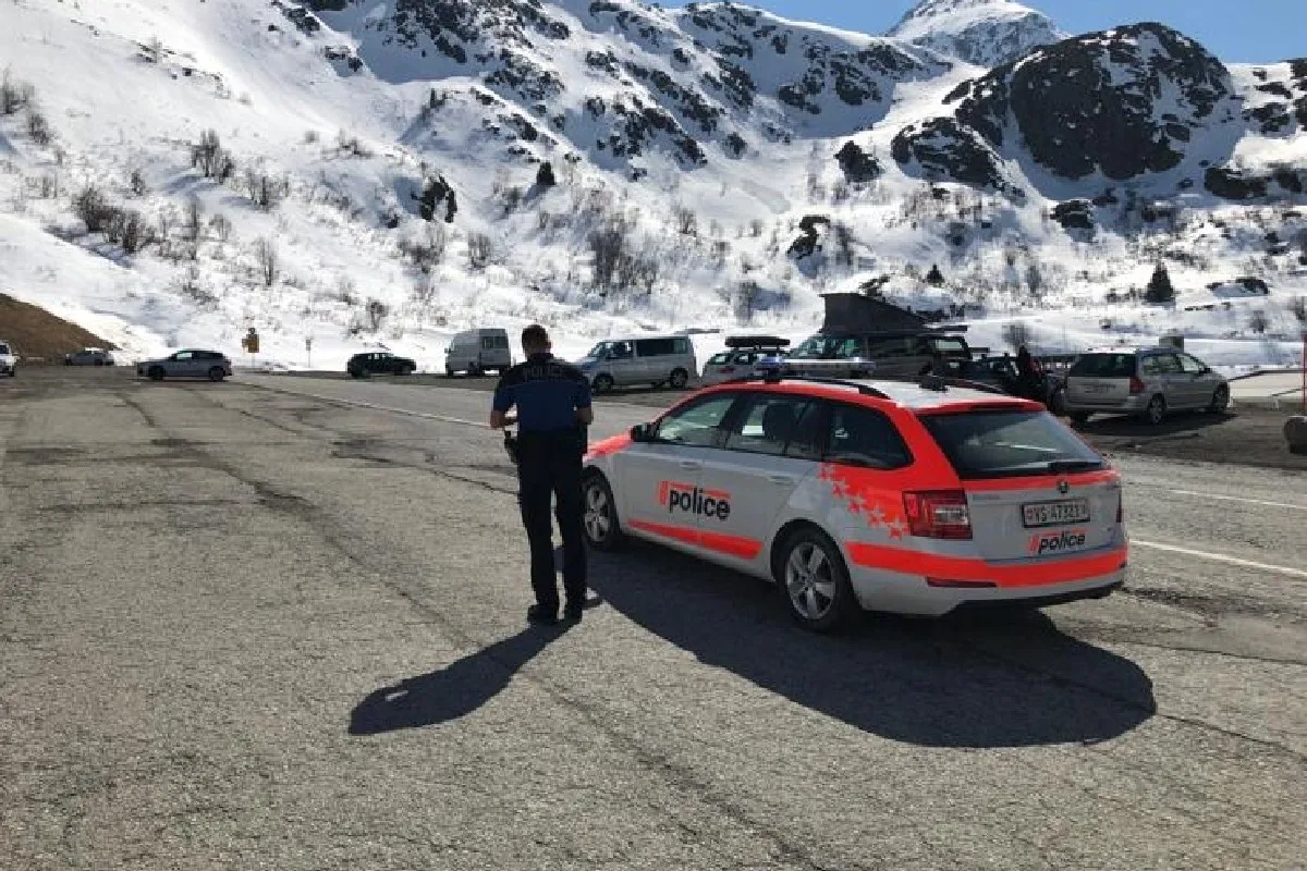 Bourg-St-Pierre VS :- Schliessung Parkplatz «Super St-Bernard»