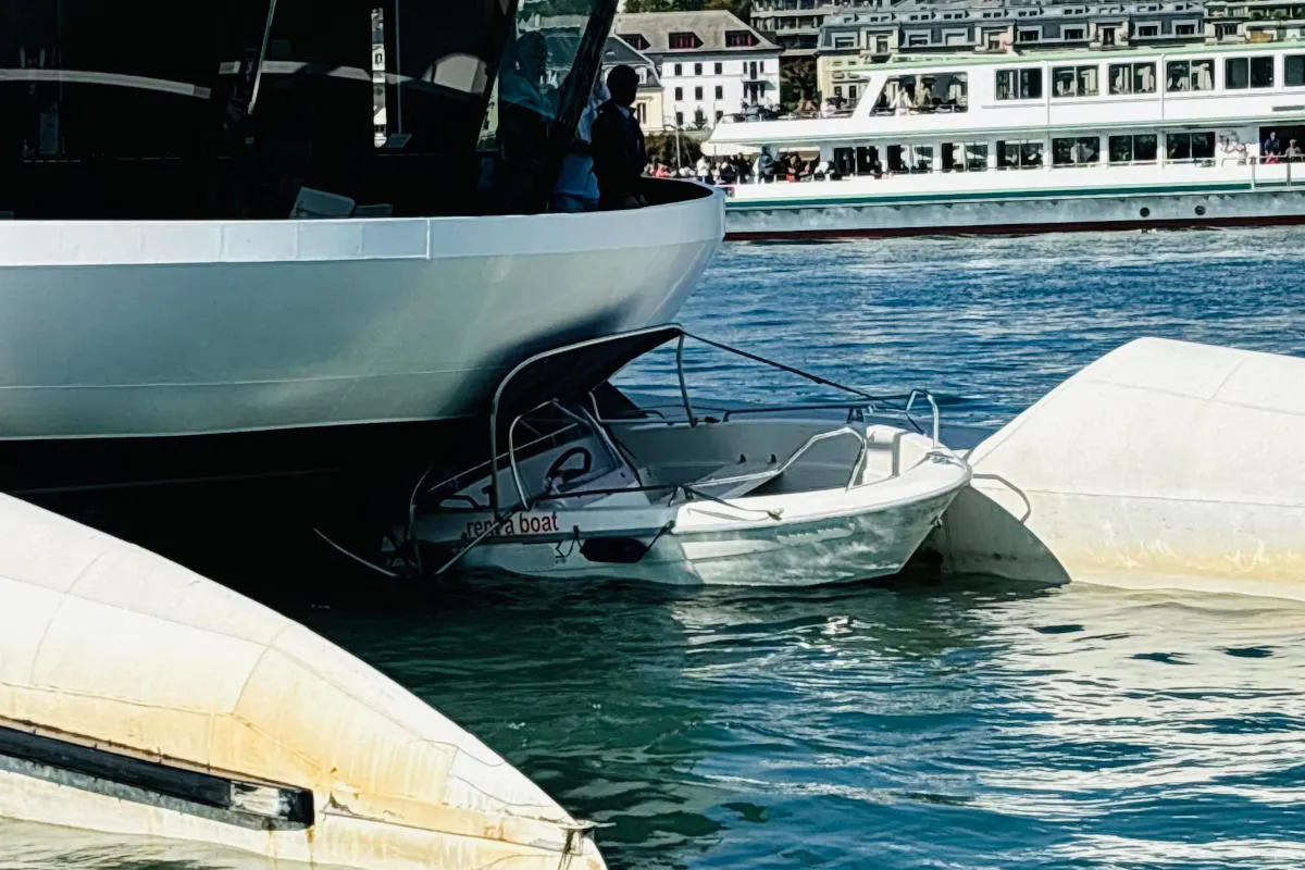 Luzern Vierwaldstättersee LU - Kollision zwischen Mietboot und Motorschiff