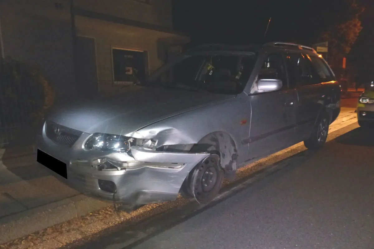 Verdächtiger Unfallverursacher attackiert Polizisten