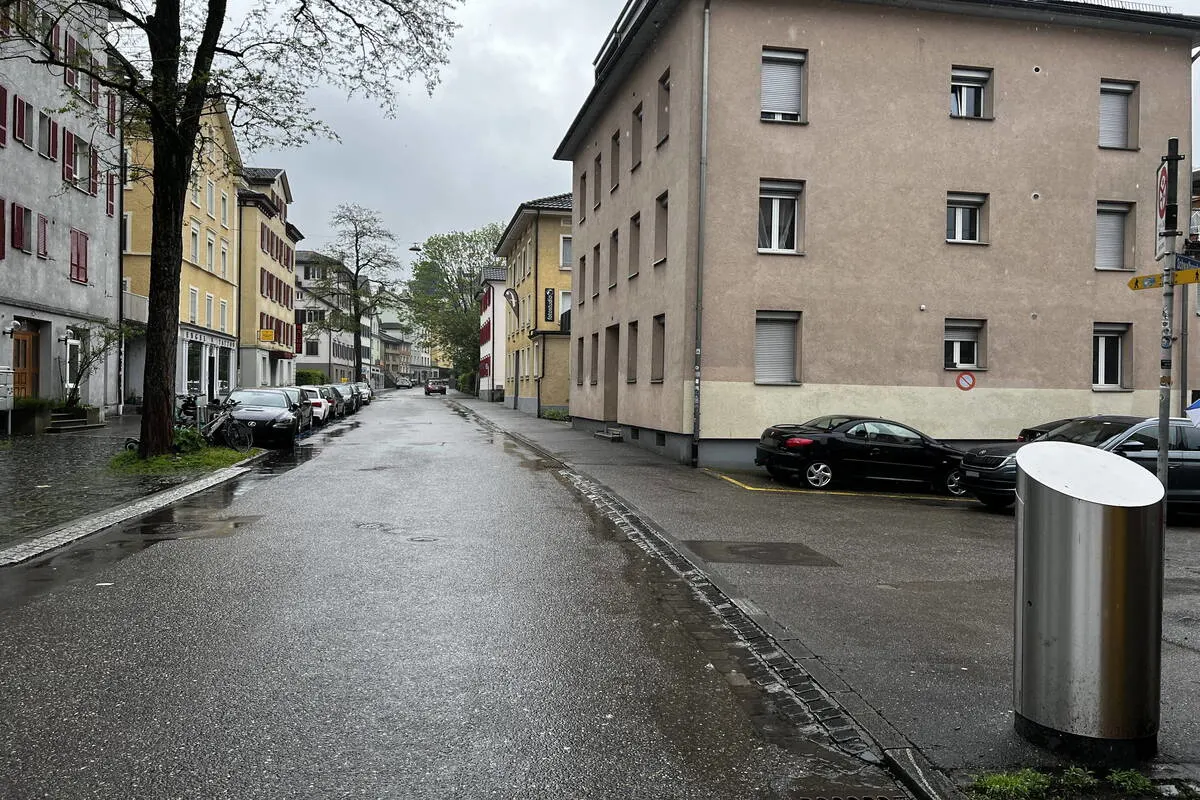 St.Gallen - Zeugenaufruf nach Unfall zwischen Dreirad-E-Bike und Auto