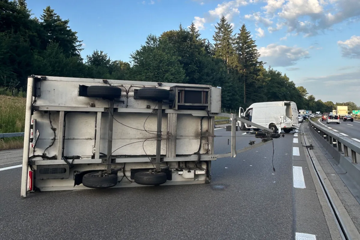 A1 Kirchberg BE – Autobahn nach Unfall gesperrt