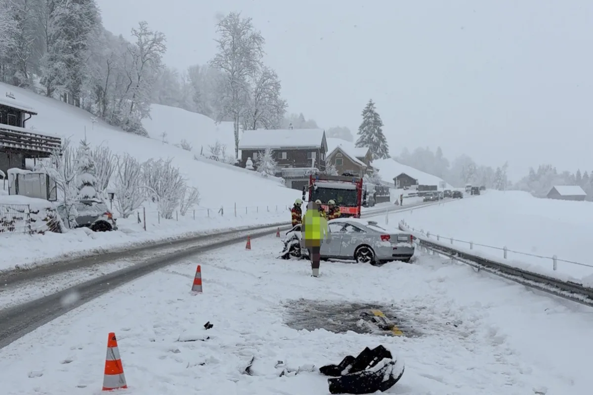 Schnee sorgt für Unfallserie im Kanton St.Gallen