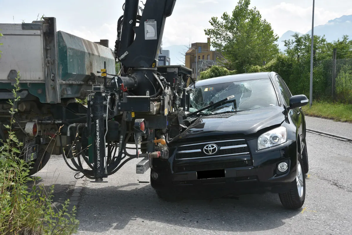 Schaan FL - Vier teils spektakuläre Verkehrsunfälle