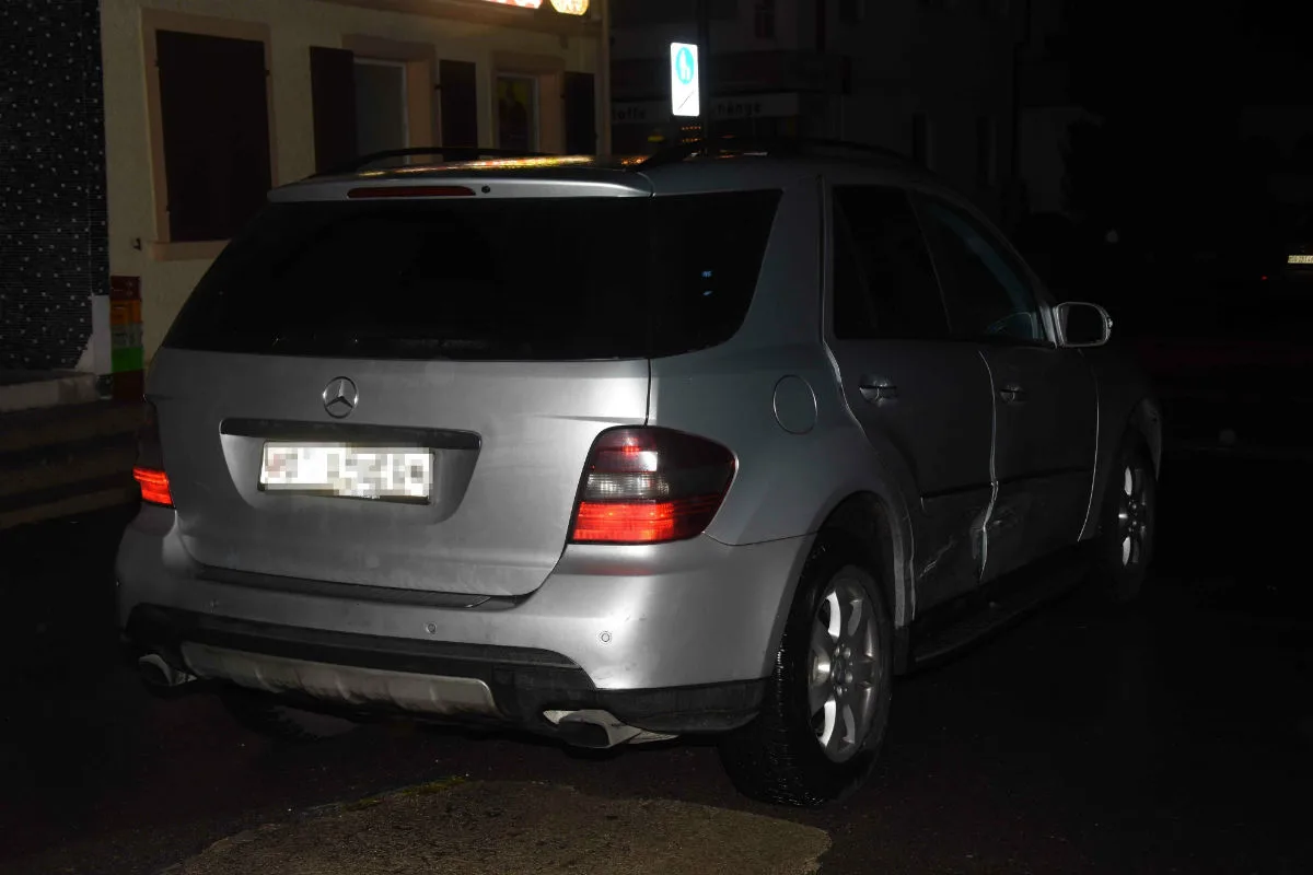 Bazenheid SG - Zwei Autos kollidiert – Zeugen gesucht