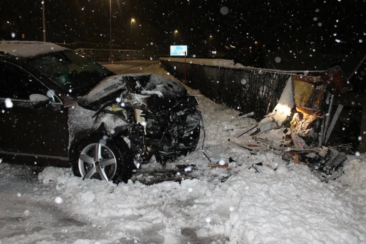 Unfall in Appenzell – Selbstunfall auf schneebedeckter Fahrbahn