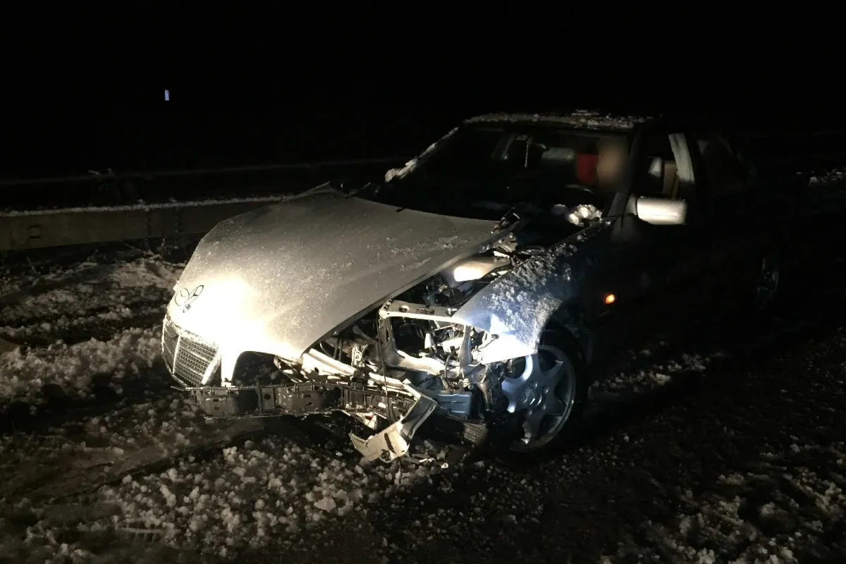 A1 Ried bei Kerzers FR - Fahrerin nach Unfall verletzt