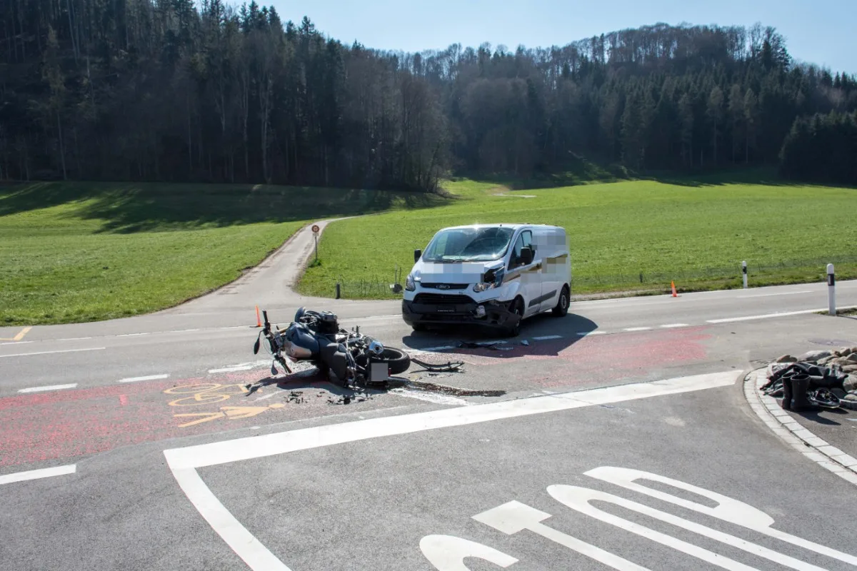 Bichelsee TG - Motorradfahrer verletzt