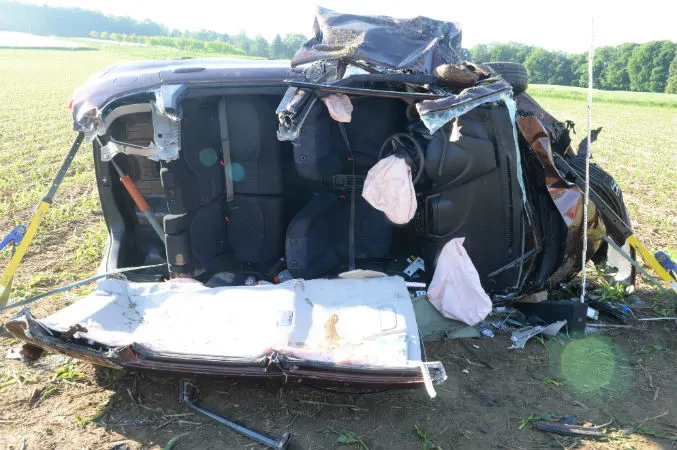 Geuensee LU - Heftiger Frontalcrash zweier Autos