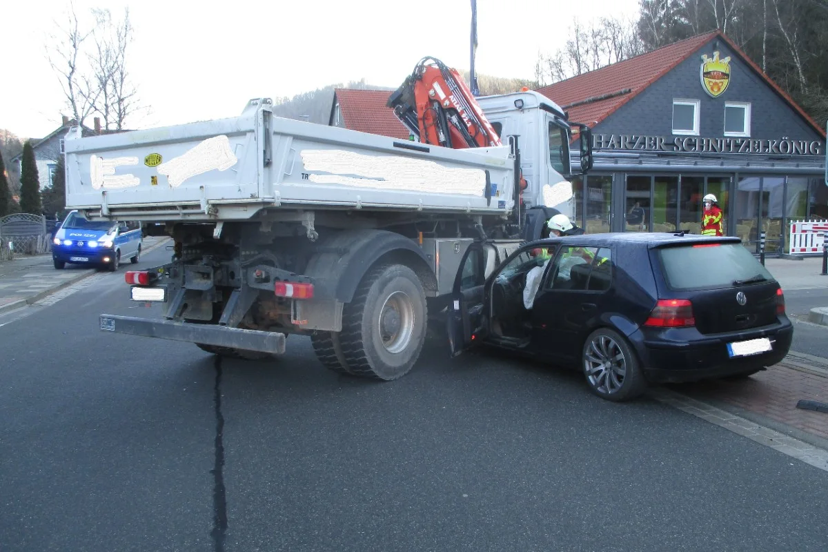 Goslar - Eine verletzte Person nach Verkehrsunfall