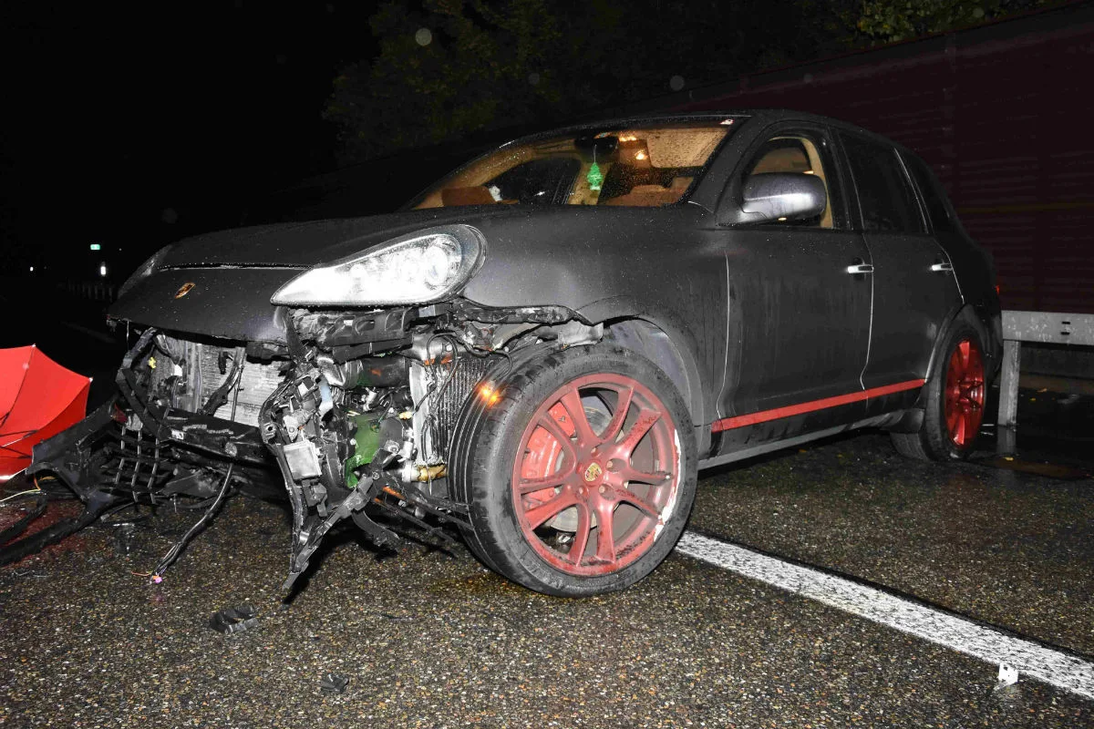 Thal SG - Selbstunfall wegen Aquaplaning