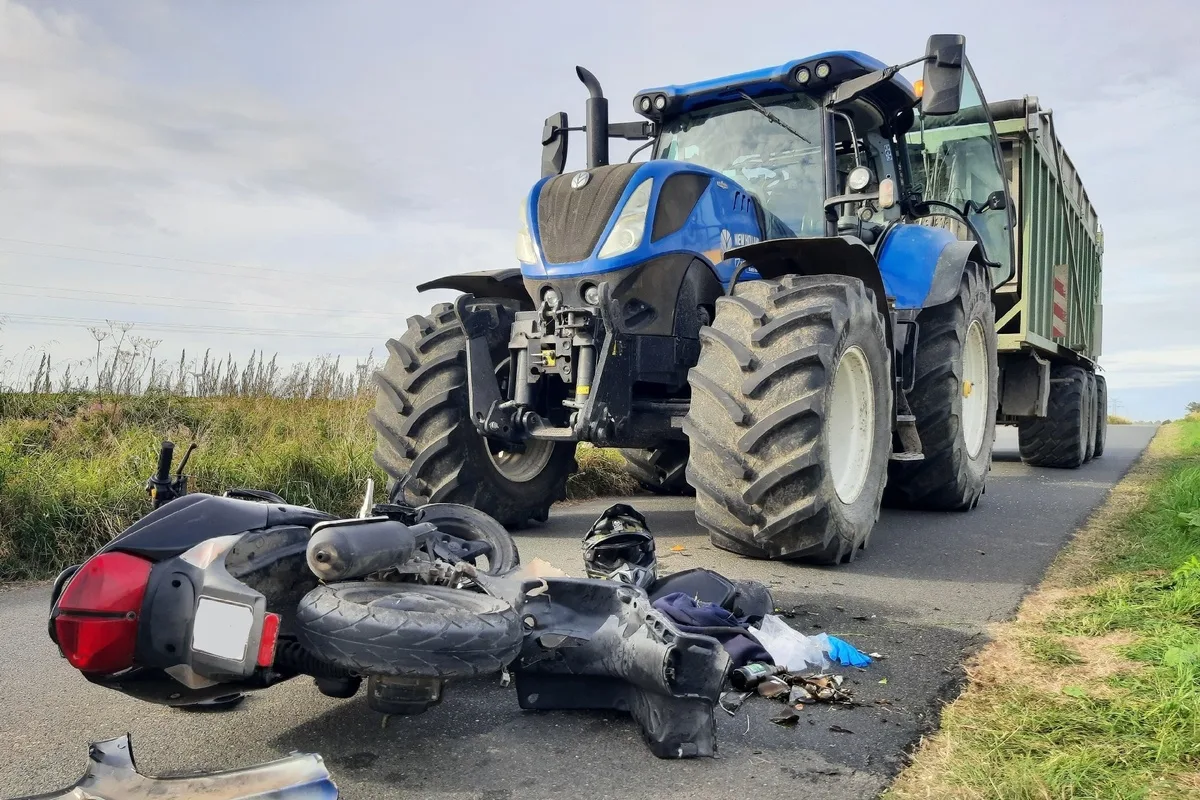 Unfall in Hildesheim NI - Alkoholisiert und vom Smartphone abgelenkt 