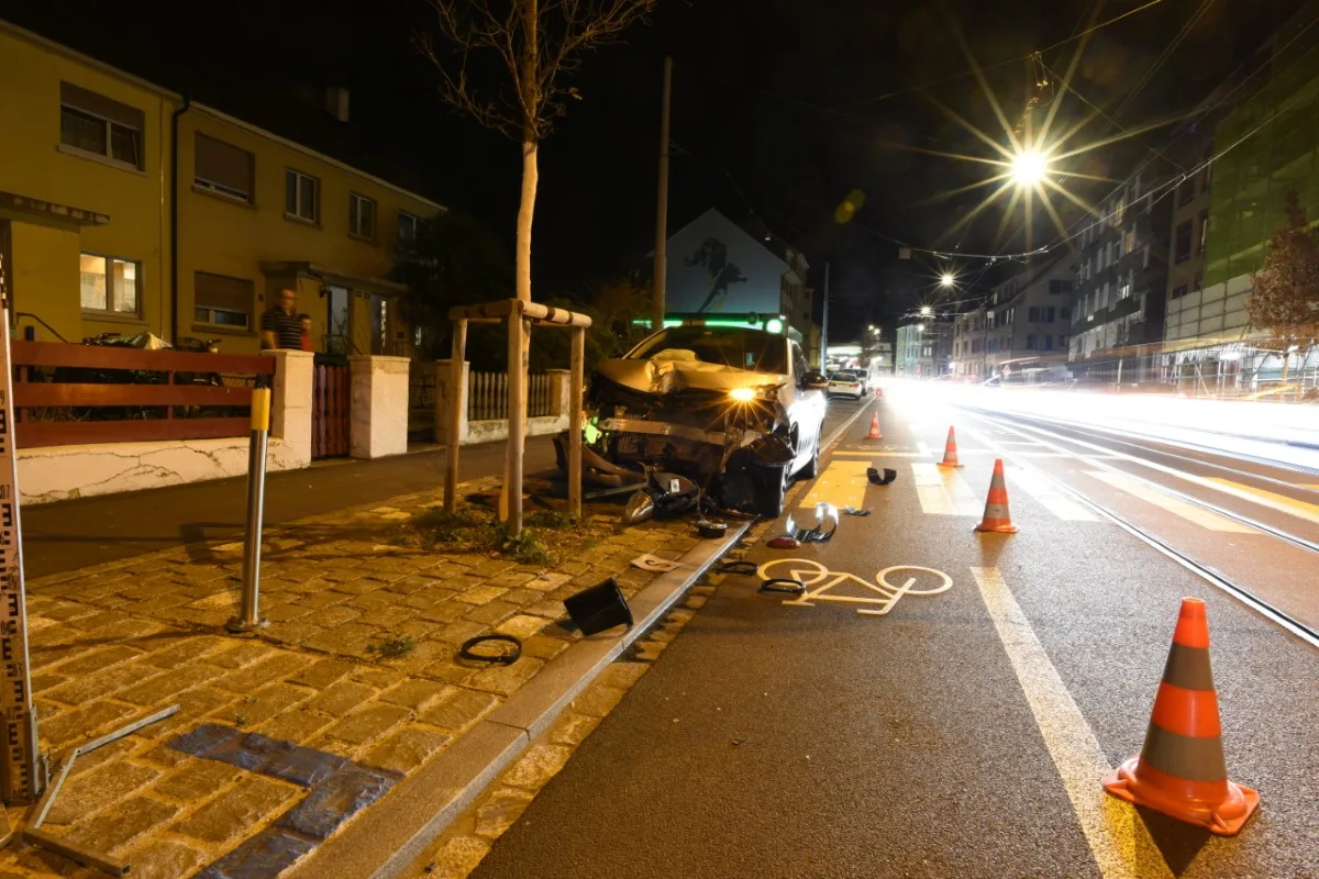 Basel - Unfall, Drogen, kein Ausweis und entwendetes Fahrzeug
