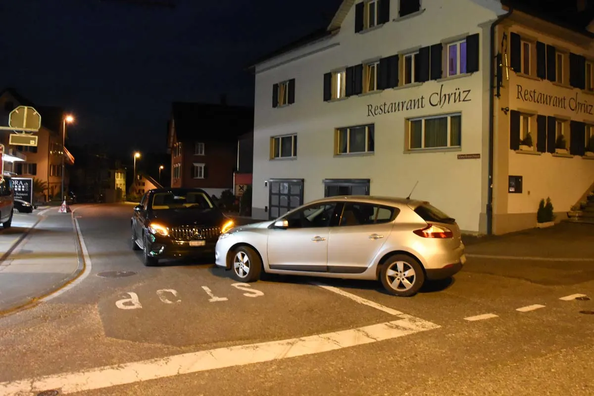 Eschenbach SG - Fahrunfähig Frontalkollision verursacht
