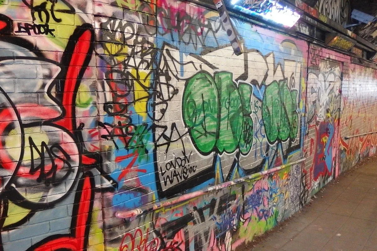 Verbier VS - Mehr als 100 Graffitis – 38-jähriger Täter erfasst