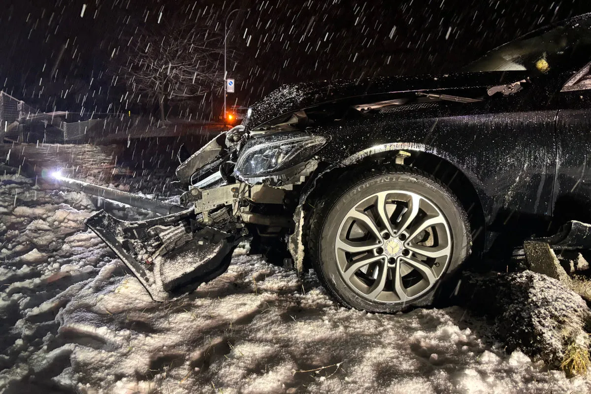 Ennenda GL – Auf Schnee verunfallt