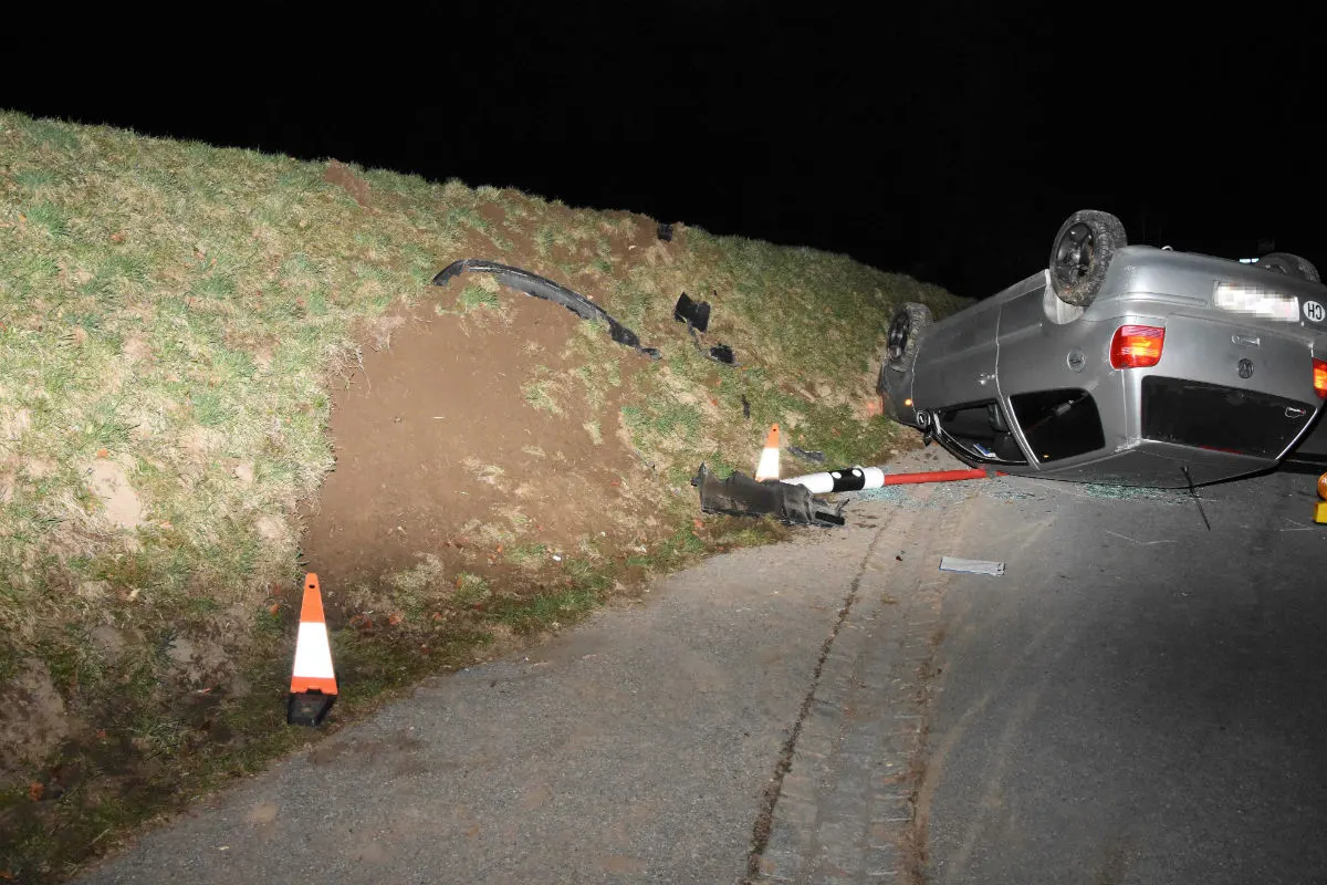 Hemberg SG - Auto nach Selbstunfall überschlagen