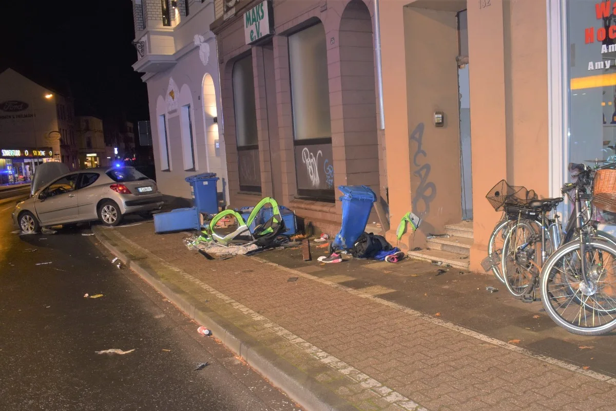 Mönchengladbach – Zwei Frauen und ein Kleinkind bei Verkehrsunfall verletzt 