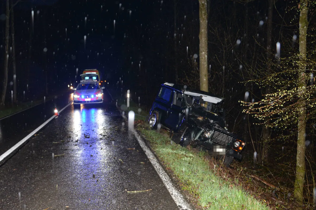 Gretzenbach SO - Automobilist wird bei Selbstunfall verletzt