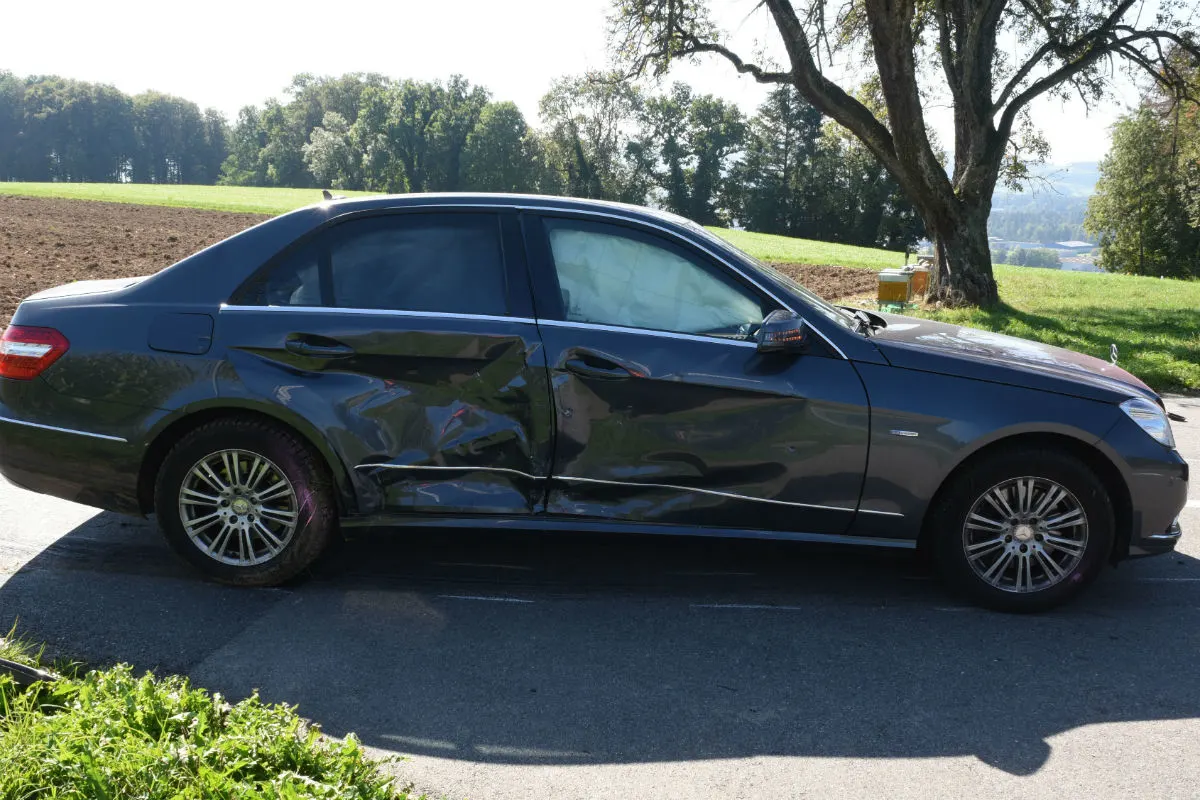 Geuensee LU - Kollision zwischen zwei Autos