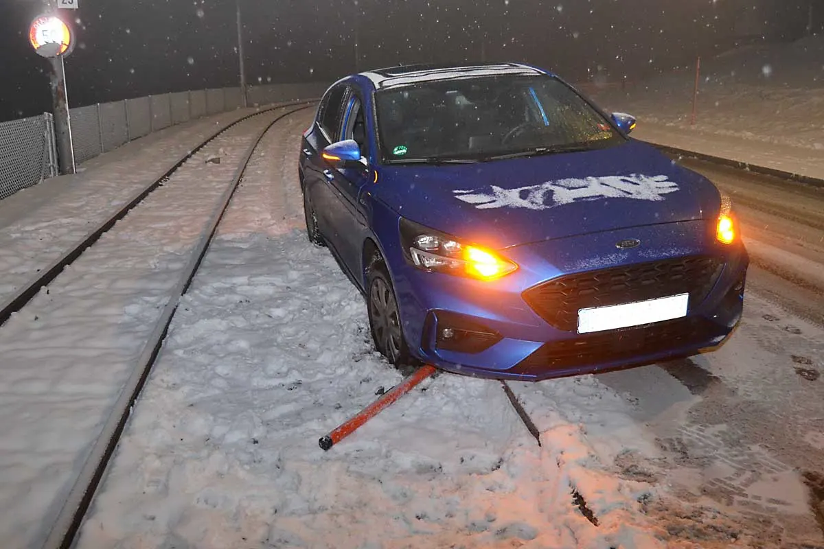 Appenzell Ausserrhoden - Unfälle auf schneebedeckten Strassen!