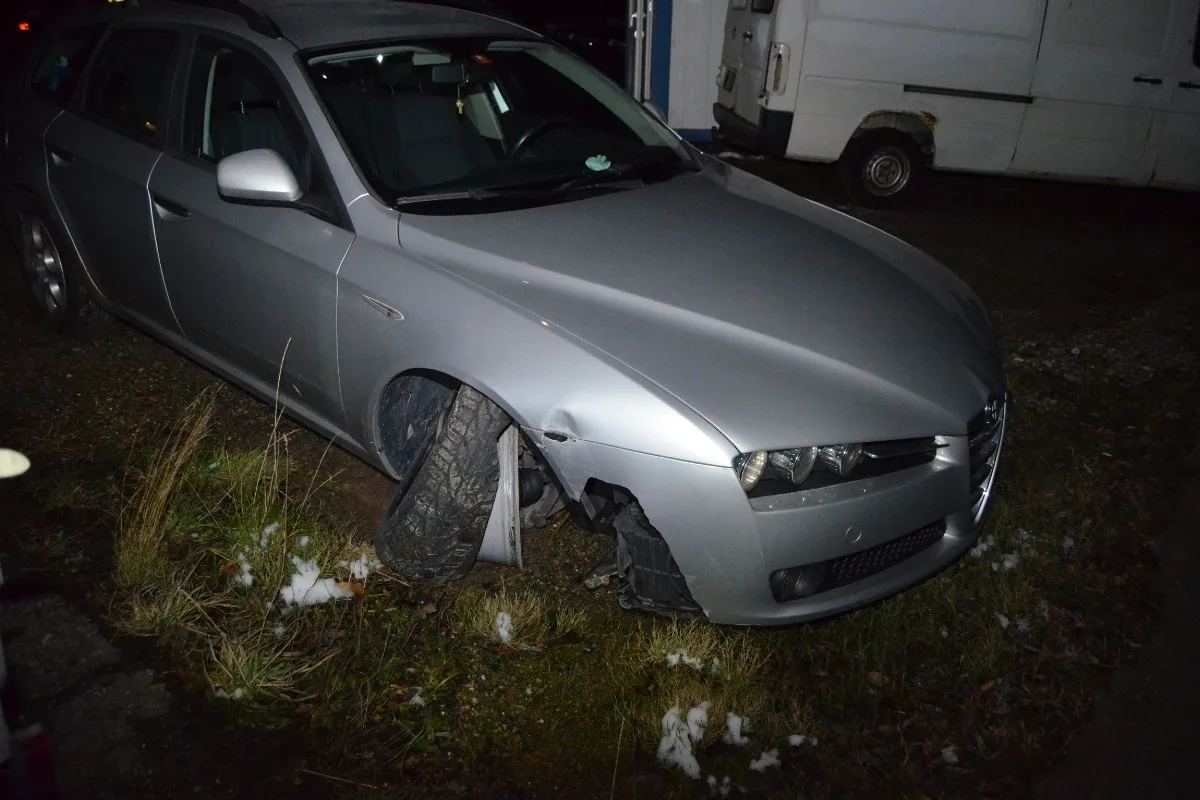 Herisau AR - Alfa-Fahrer war vom Handy abgelenkt