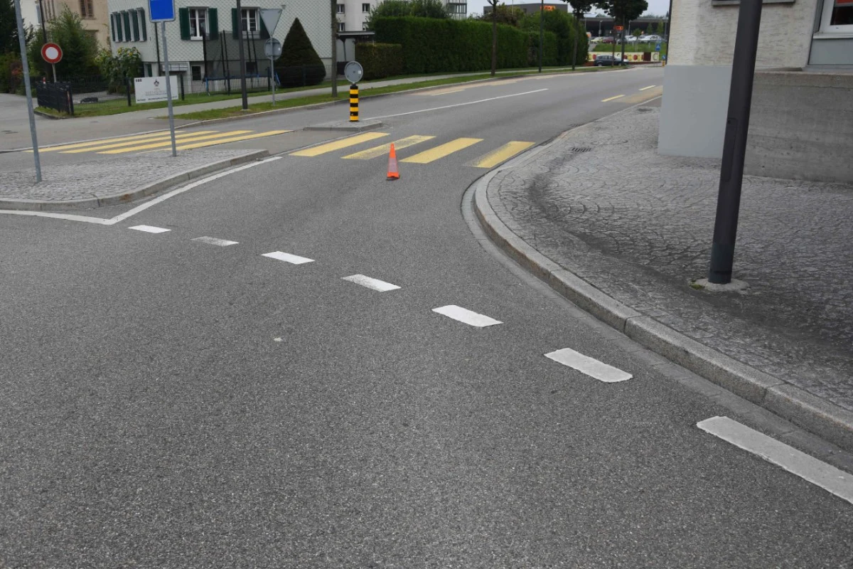  Uzwil SG - 42-Jähriger verunfallt mit dem Roller